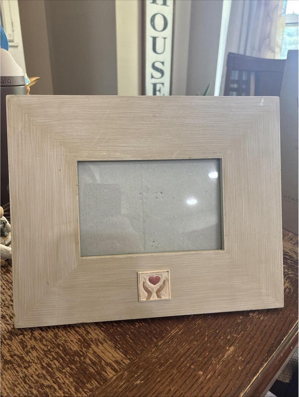 Willow Tree 4x 6 Frame Susan Lordi Heart And Hands  Painted Picture Photo